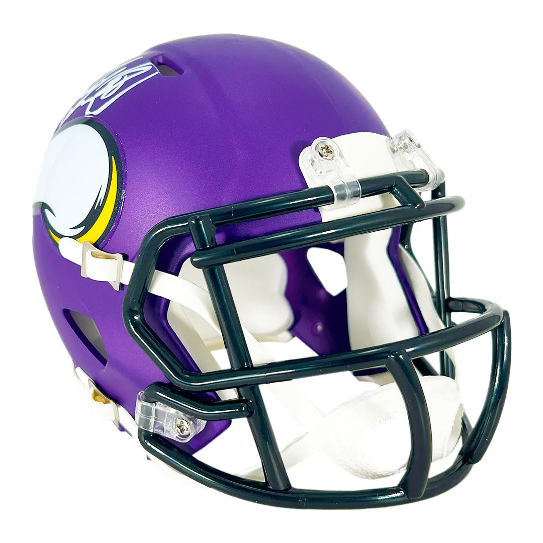 Adrian Peterson Signed Minnesota Vikings Speed Mini Football Helmet (Beckett)