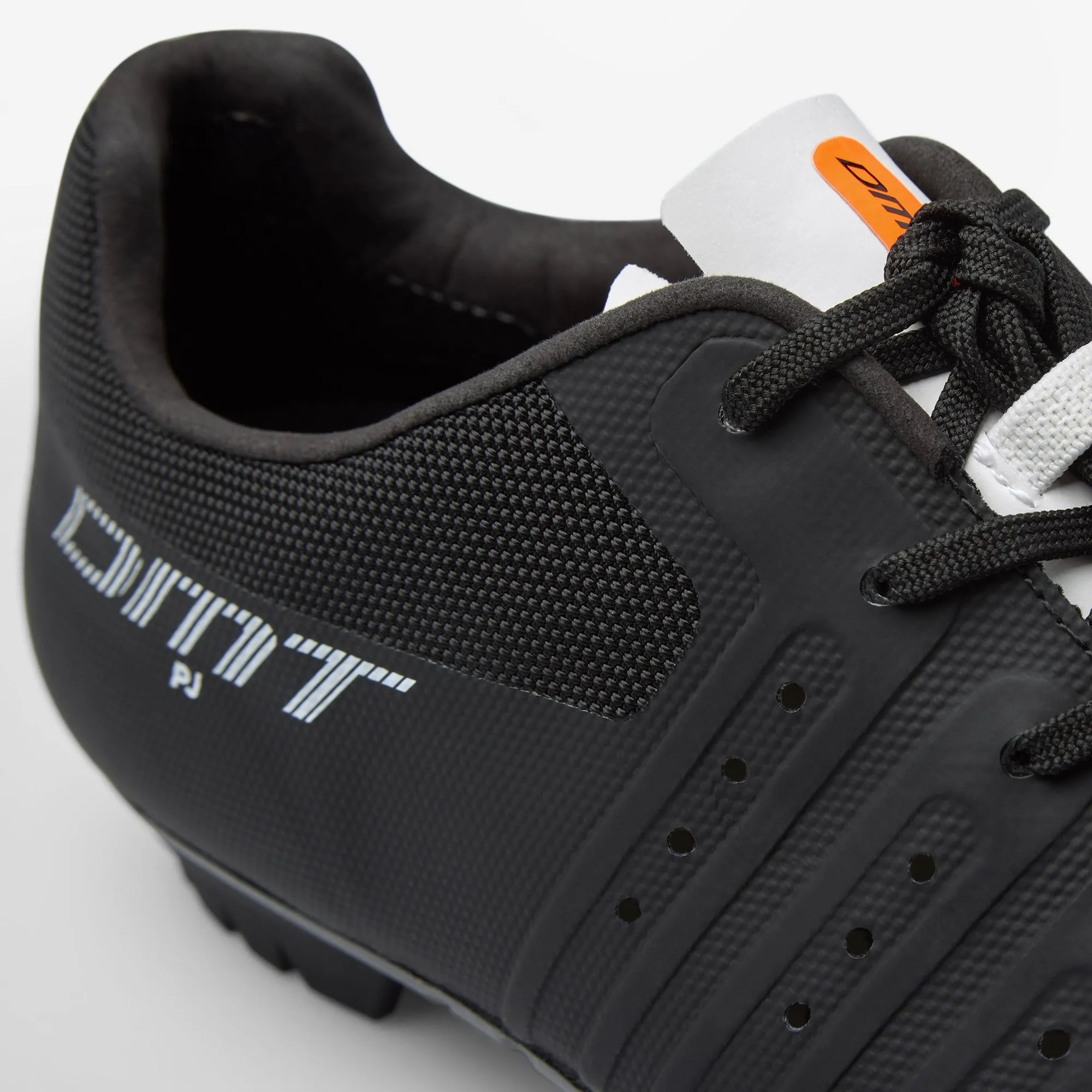 DMT KM4 PJ SHOES BLACK/WHITE