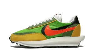 NIKE LD WAFFLE X SACAI GREEN