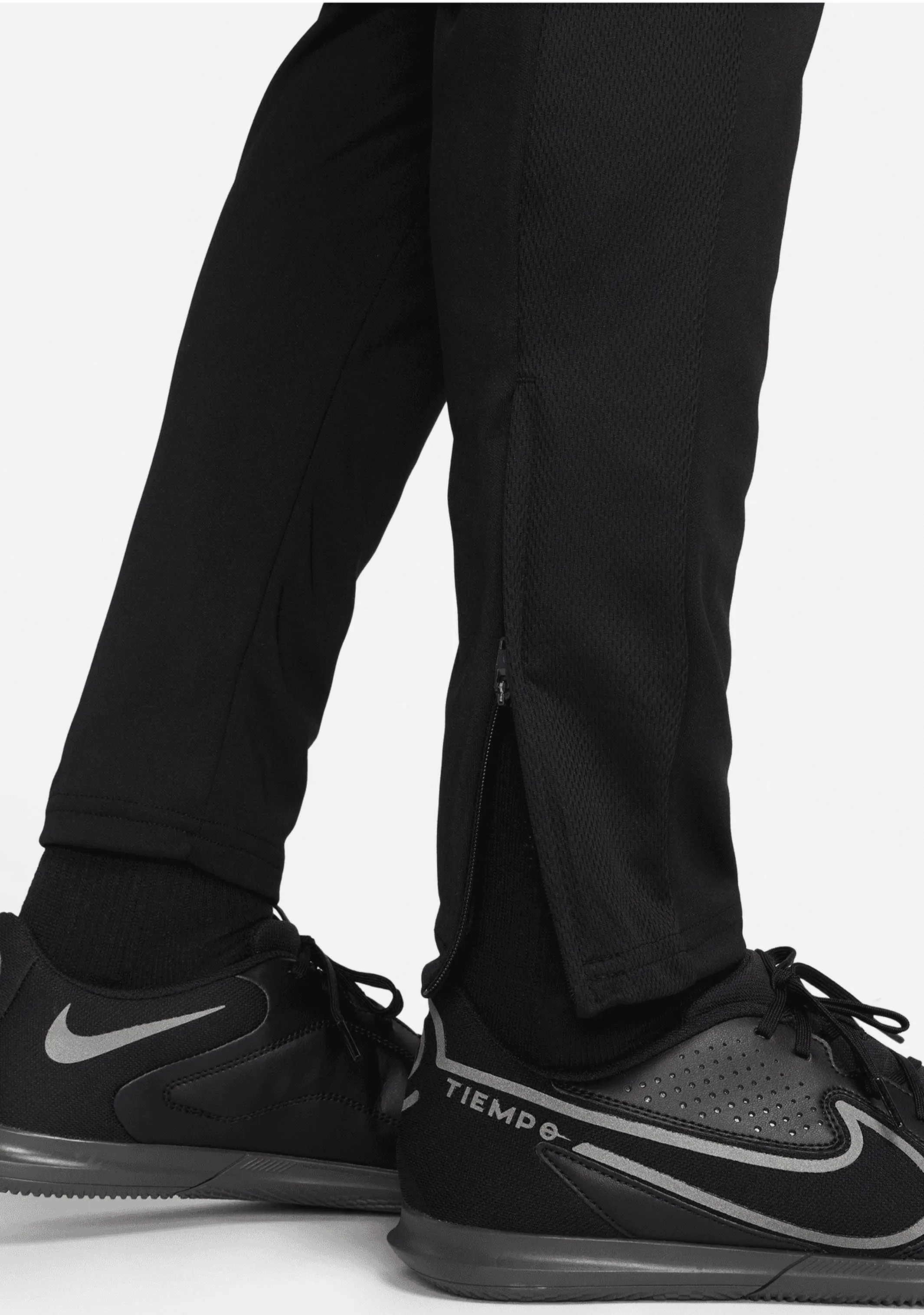 Nike Men's Dri-FIT Academy 23 Football Pants