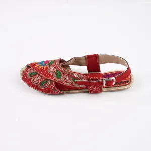 Women's Craiova Embroidered Design Peshawri Chappal